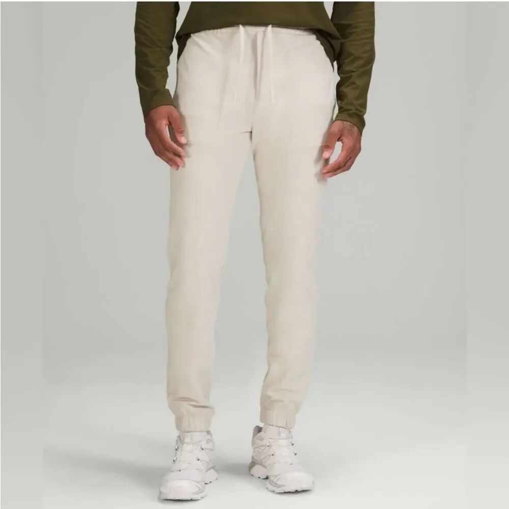 Lululemon ABC Jogger *DWR Natural Ivory Men’s Joggers Size Large Casual